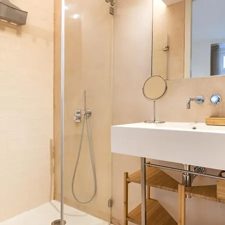 Appartement Cozy Downtown By Lovelystay