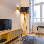 דירה Cozy Downtown By Lovelystay ליסבון