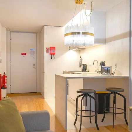 Apartment Downtown By Lovelystay *